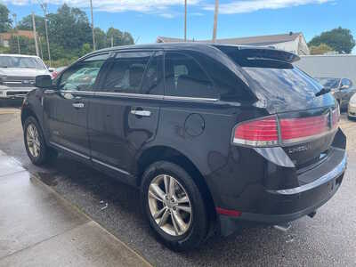 2010 Lincoln MKX, $0. Photo 4