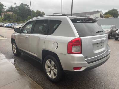 2011 Jeep Compass, $0. Photo 4