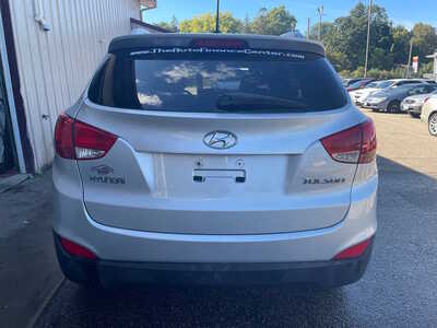 2010 Hyundai Tucson, $0. Photo 6