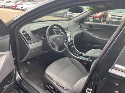 2011 Hyundai Sonata, $0. Photo 6