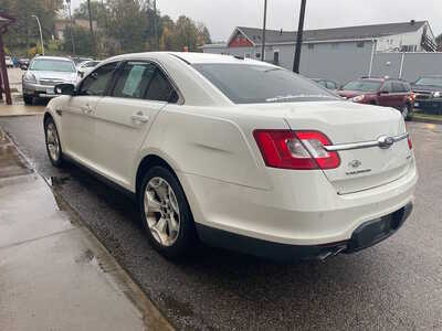 2011 Ford Taurus, $0. Photo 4
