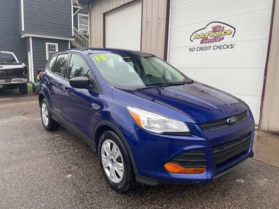 2015 Ford Escape, $0. Photo 2