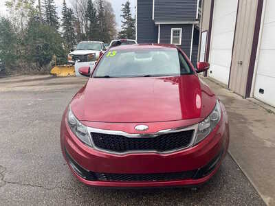 2013 Kia Optima, $0. Photo 3