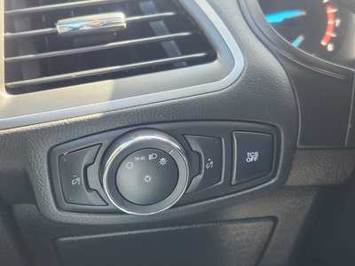 2019 Ford Edge, $14795. Photo 11