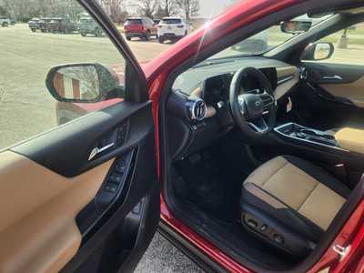 2025 Chevrolet Equinox, $40665. Photo 11