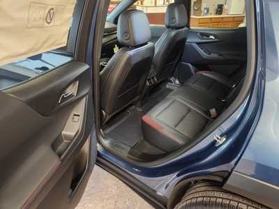 2025 Chevrolet Equinox, $37590. Photo 10