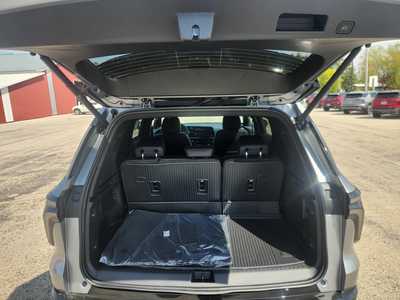 2025 Chevrolet Traverse, $58395. Photo 7