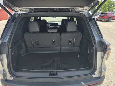 2025 Chevrolet Traverse, $54505. Photo 7