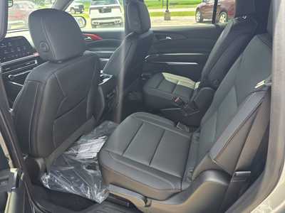 2025 Chevrolet Traverse, $54505. Photo 10