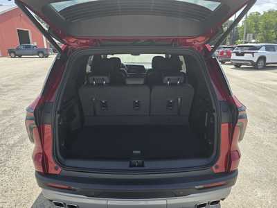 2025 Chevrolet Traverse, $52155. Photo 7