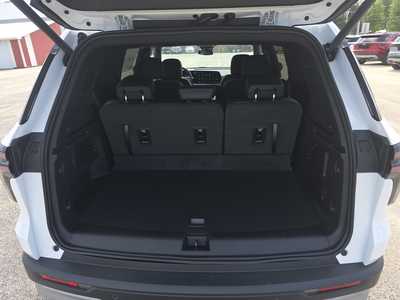 2025 Chevrolet Traverse, $46505. Photo 7