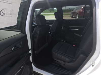 2025 Chevrolet Traverse, $46505. Photo 10