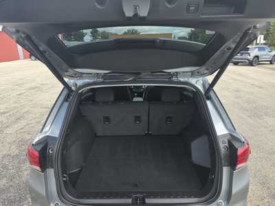 2023 Chevrolet Equinox, $21895. Photo 7