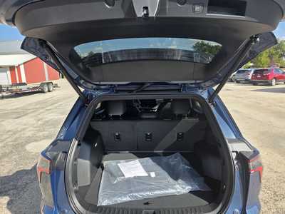 2026 Chevrolet Equinox, $38670. Photo 7