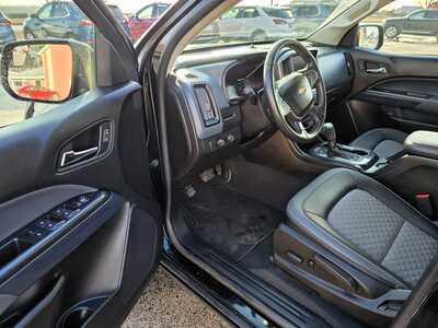2021 Chevrolet Colorado Crew Cab, $30995. Photo 10