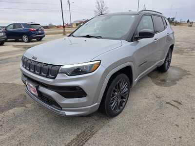 2022 Jeep Compass, $21995. Photo 1