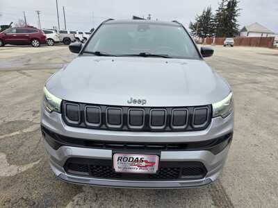 2022 Jeep Compass, $21995. Photo 2