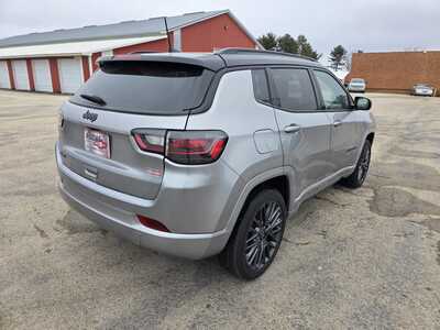 2022 Jeep Compass, $21995. Photo 5