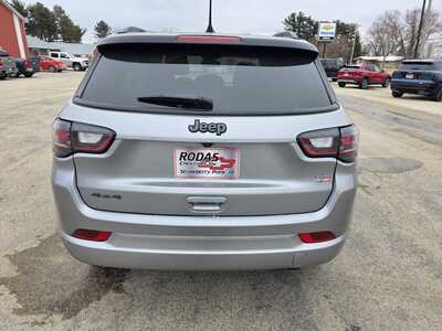 2022 Jeep Compass, $21995. Photo 6