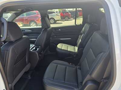 2026 Chevrolet Traverse, $49730. Photo 9