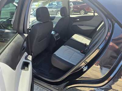 2021 Chevrolet Equinox, $15495. Photo 9