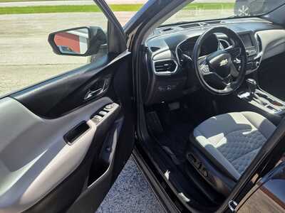 2021 Chevrolet Equinox, $15495. Photo 10