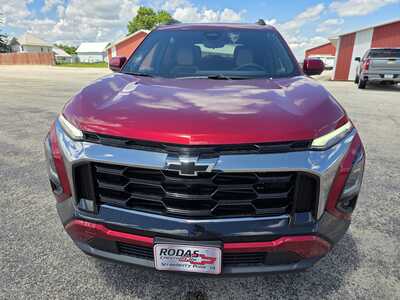 2026 Chevrolet Equinox, $40609. Photo 2