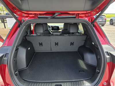 2026 Chevrolet Equinox, $40609. Photo 9
