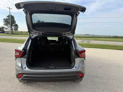 2026 Chevrolet Trax, $25954. Photo 5