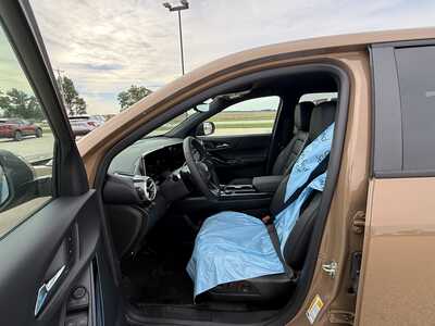 2027 Chevrolet Equinox, $36859. Photo 5