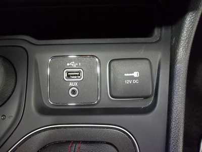 2021 Jeep Cherokee, $25990. Photo 12