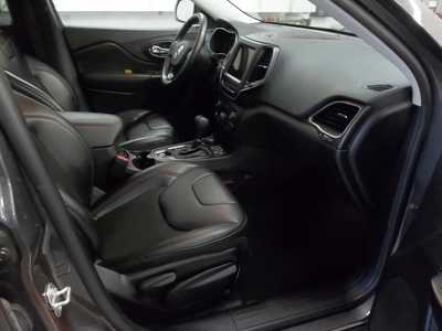 2021 Jeep Cherokee, $25990. Photo 4