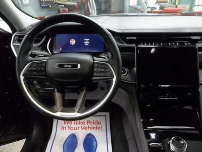 2022 Jeep Grand Cherokee, $31990. Photo 7