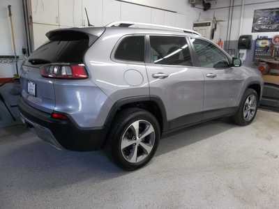 2021 Jeep Cherokee, $25990. Photo 2