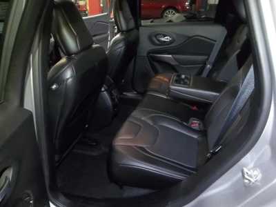 2021 Jeep Cherokee, $25990. Photo 5