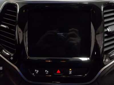 2021 Jeep Cherokee, $25990. Photo 9