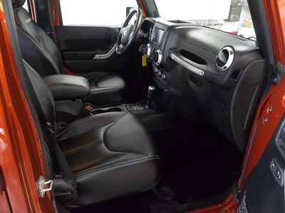 2014 Jeep Wrangler Unlimited, $14990. Photo 4