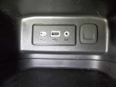 2023 Chevrolet Equinox, $22990. Photo 12