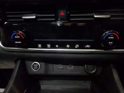 2023 Nissan Rogue, $23990. Photo 8