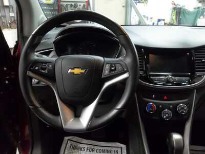 2022 Chevrolet Trax, $17990. Photo 7