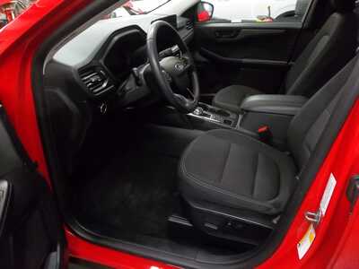 2024 Ford Escape, $22990. Photo 3