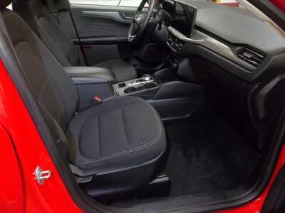 2024 Ford Escape, $22990. Photo 4