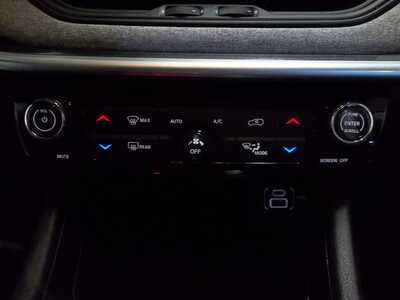 2022 Jeep Compass, $21990. Photo 8