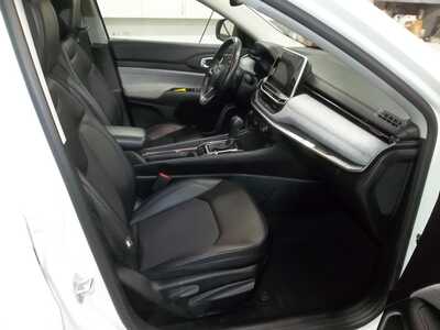 2022 Jeep Compass, $22990. Photo 4