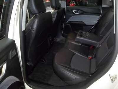 2022 Jeep Compass, $22990. Photo 5