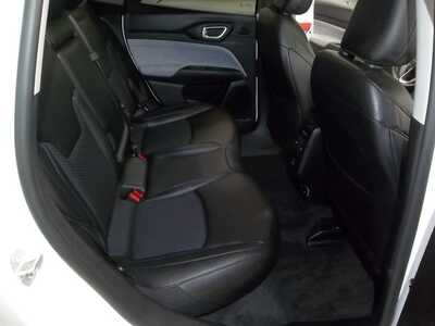 2022 Jeep Compass, $22990. Photo 6