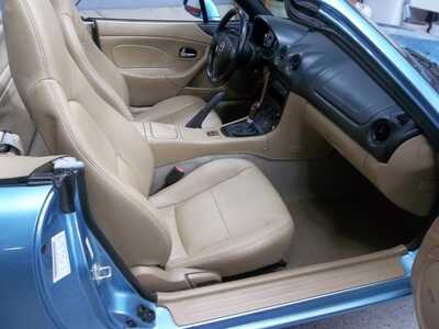 2001 Mazda Miata, $11990. Photo 4