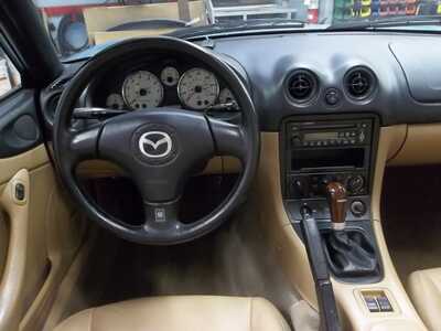 2001 Mazda Miata, $11990. Photo 5