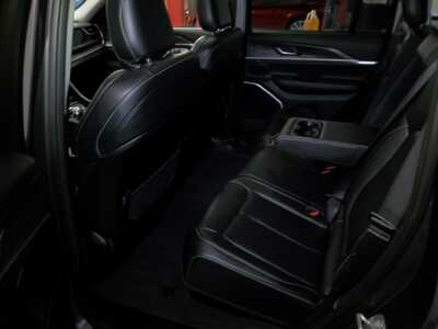 2022 Jeep Grand Cherokee, $31990. Photo 5