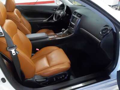 2011 Lexus IS Series, $19990. Photo 4